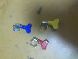 Hose Clips With Plastic Handle