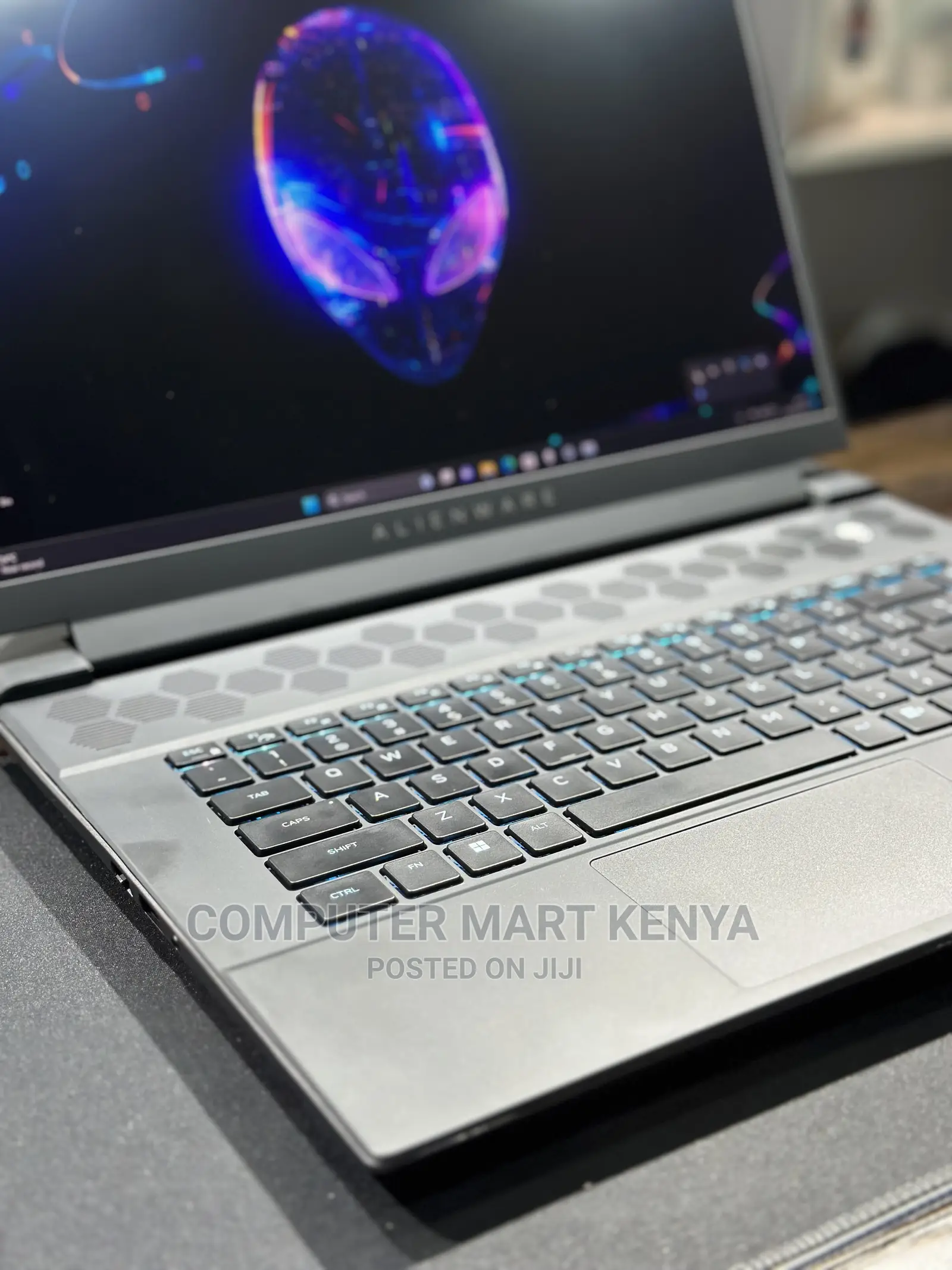 New Laptop Dell Alienware M15 32GB Nvidia SSD 2T