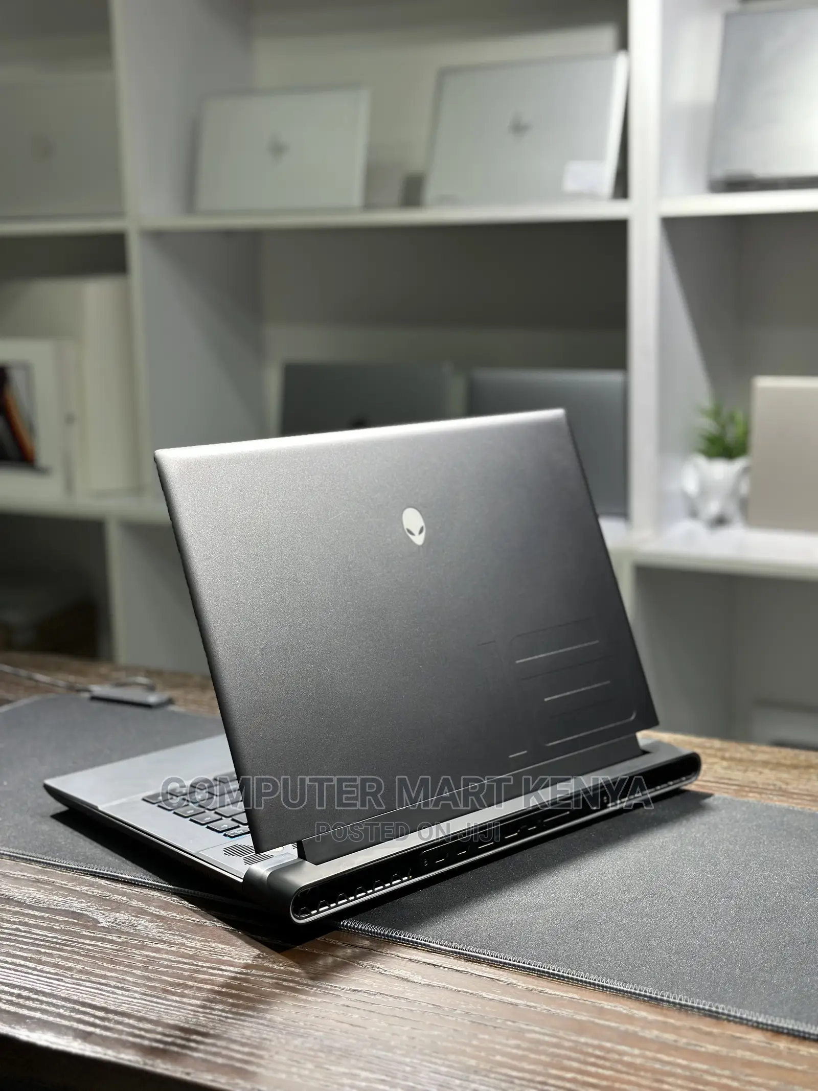 New Laptop Dell Alienware M15 32GB Nvidia SSD 2T