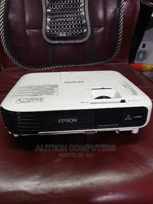 Epson Eb-S04 Projectors