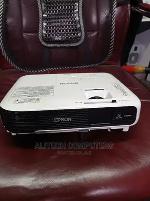 Epson Eb-S04 Projectors