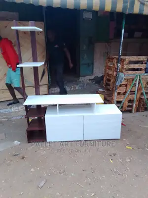 Pallet Tv Stand