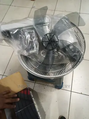 Wall Fan With Remote