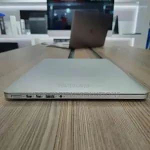 Laptop Apple MacBook Pro 2015 8GB Intel Core I5 SSD 256GB