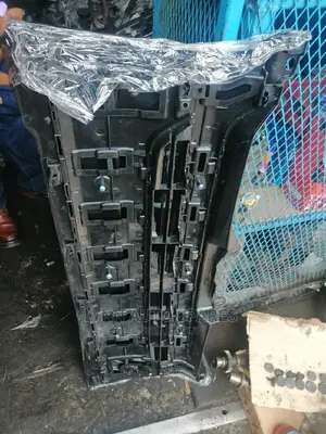 Toyota Hiace 7l Bumper Grille