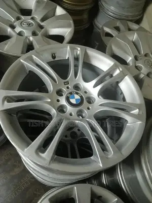 Original BMW 18 Inch Right Set Fitting