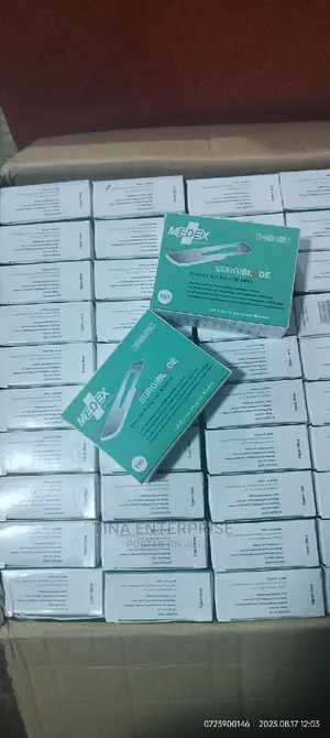 Scalpels/Surgical Blades G23