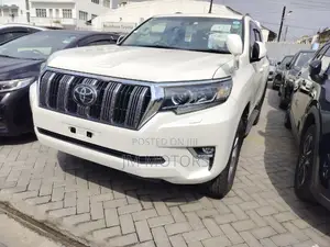 Toyota Land Cruiser Prado 2018 White