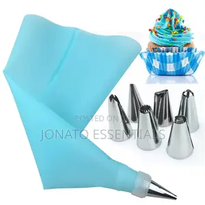 Icing Piping Bag With Metalic Nozzles