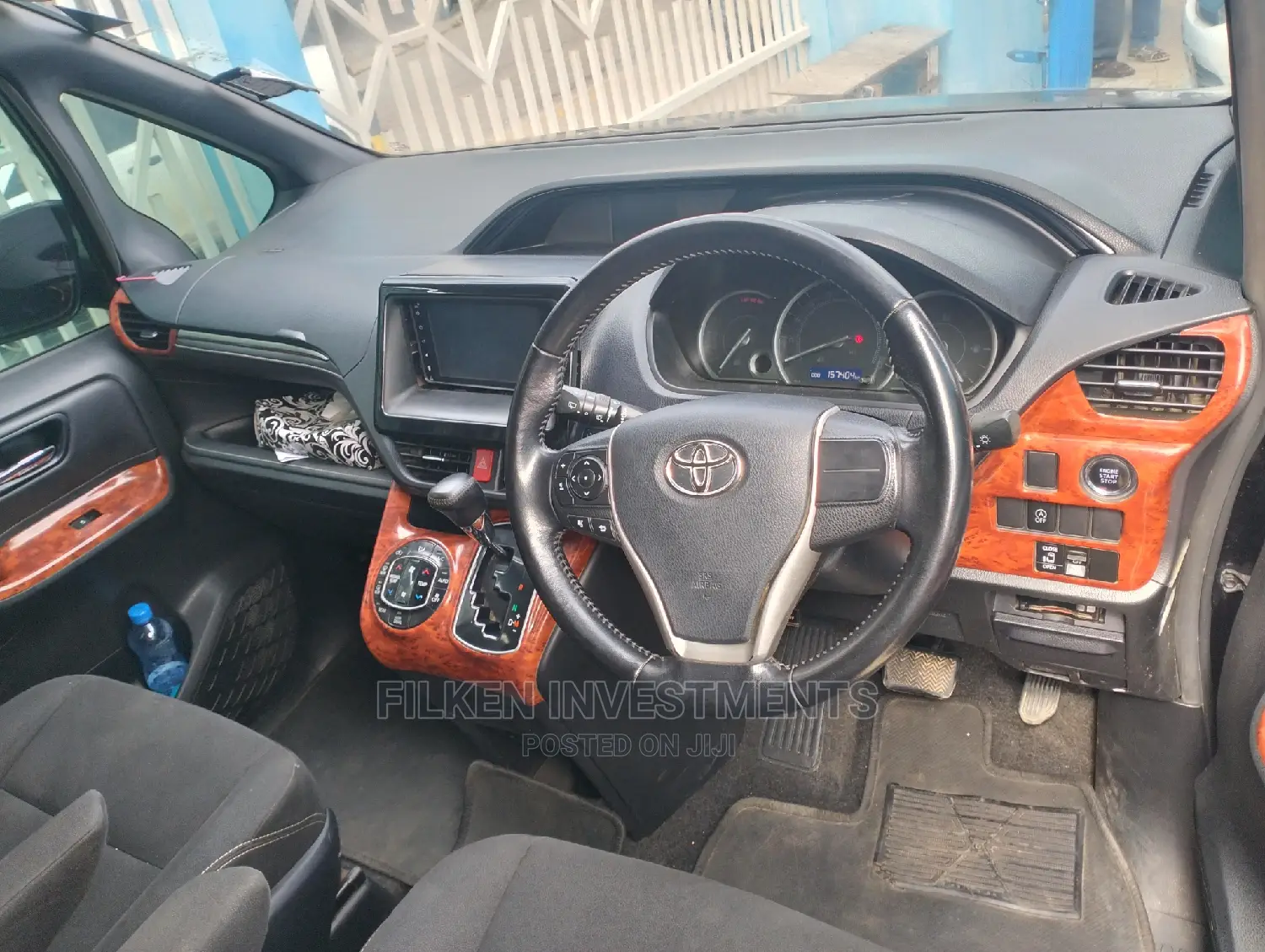Toyota Voxy 2014 Black