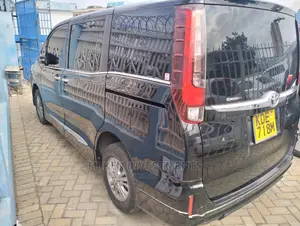 Toyota Voxy 2014 Black