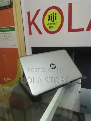 Laptop HP 15-Ra003nia 8GB Intel Core I3 HDD 500GB