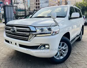 Toyota Land Cruiser 4.6 V8 ZX 2016 White