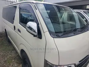 Toyota HiAce 2016 White