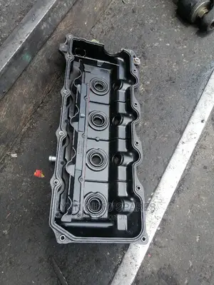 Toyota Hiace 1KD Engine Top Cover ( New Model)