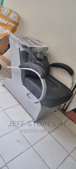 Covered Shampoo Sink
