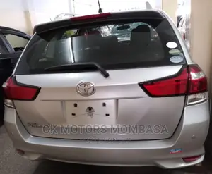 Toyota Corolla Fielder 2016 Silver