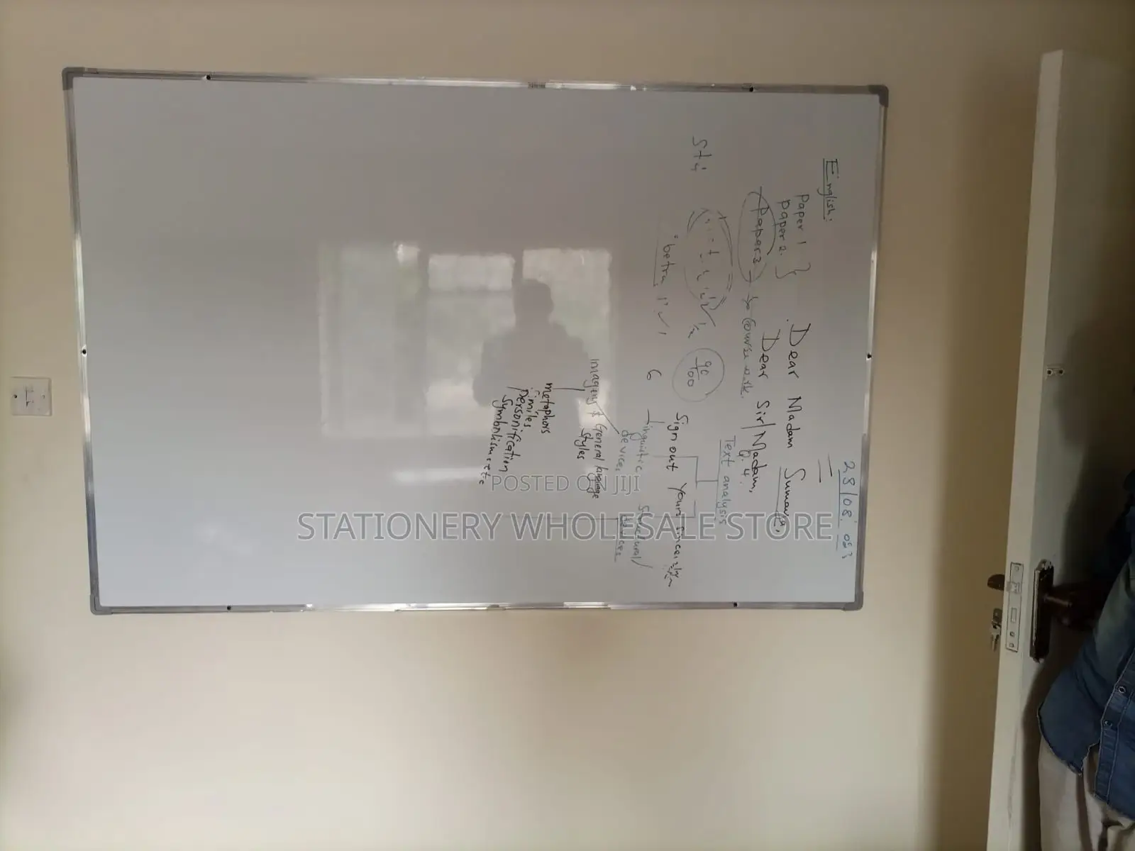 White Board For Schools 6ft X 4ft Free Installation/Mounting