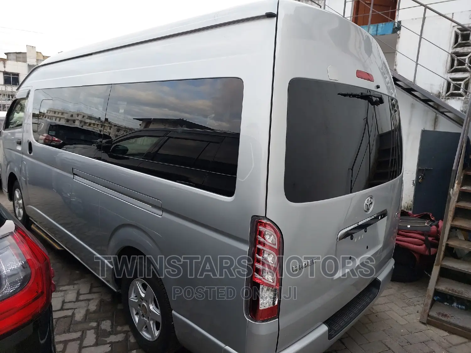 Toyota HiAce 2017 Beige