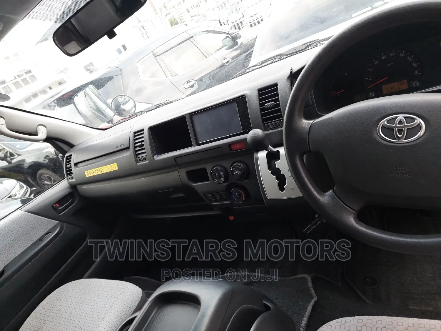 Toyota HiAce 2017 Beige