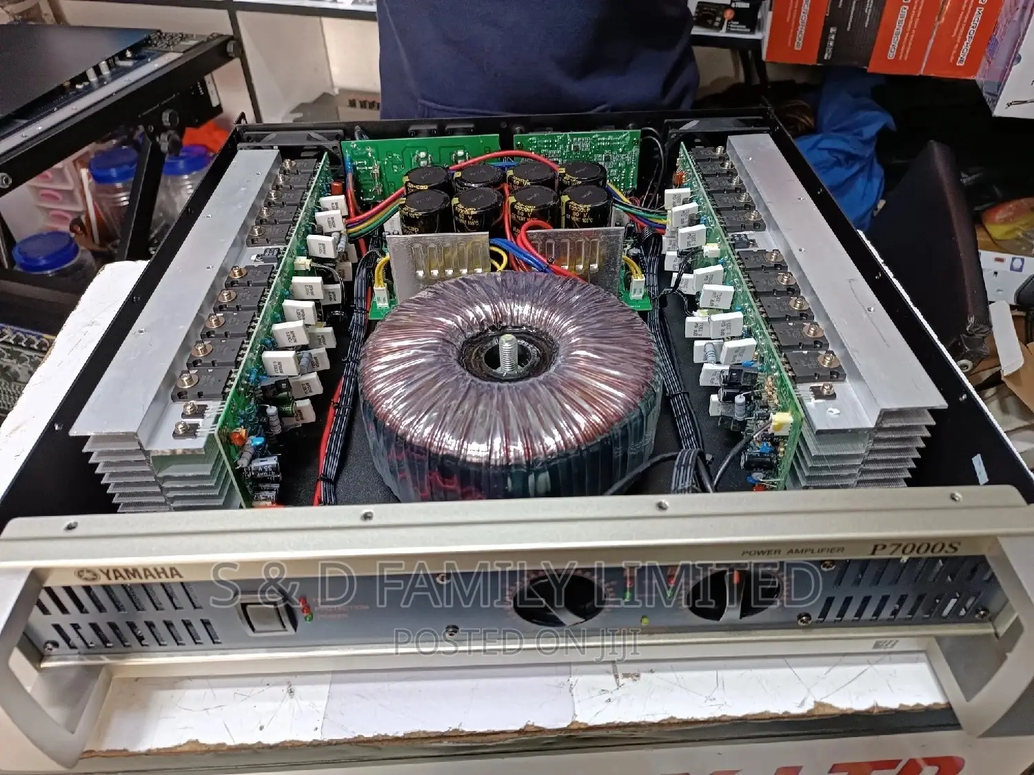 Yamaha Power Amplifier P7000S