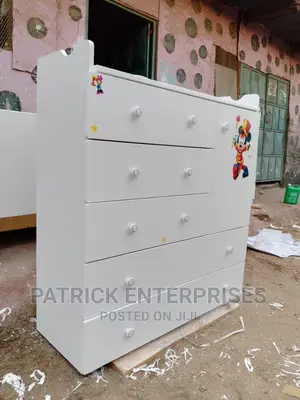 Morden MDF Chest of Drawers 4 by 4 Fitts