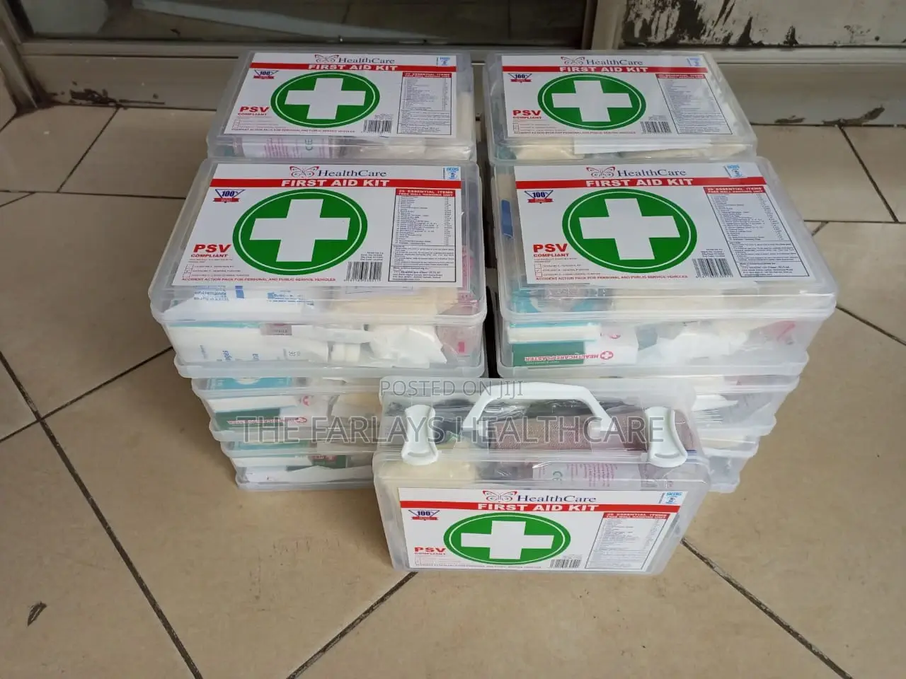 First Aid Kit. MEDIUM.