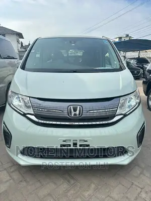 Honda Stepwgn 2016 Green