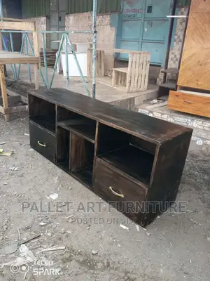 Pallet Tv Stand