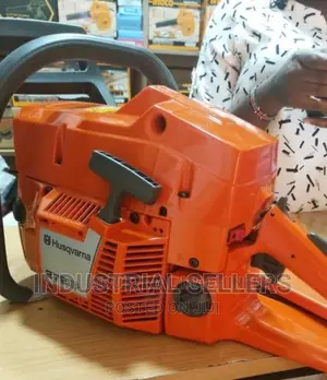 272xp Husqvarna Power Saw