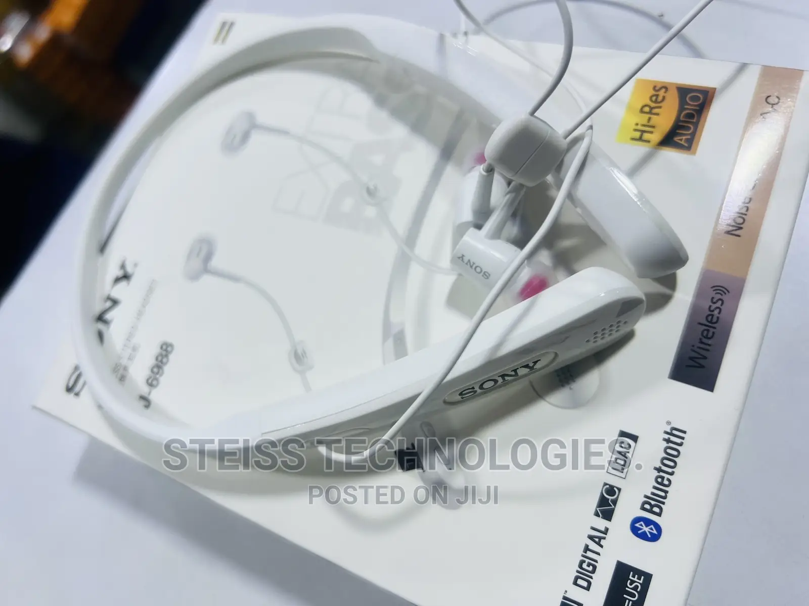 Sony White Wireless Neckband.