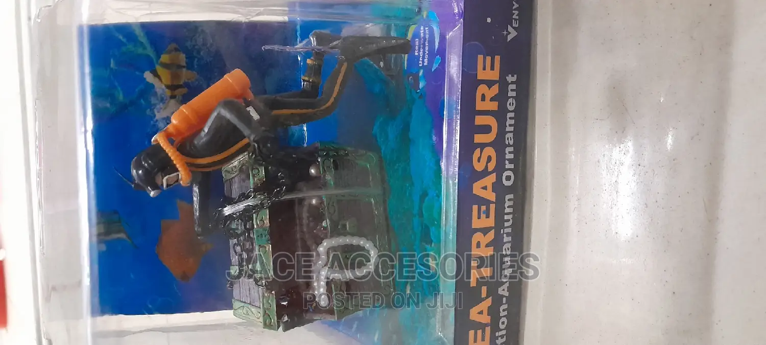 New Acquarium Dive Man