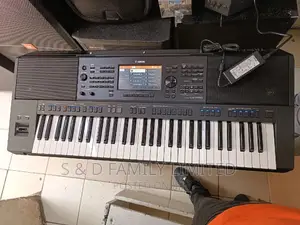 Yamaha PSR-Sx700
