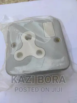 15A Round Pin Sockets