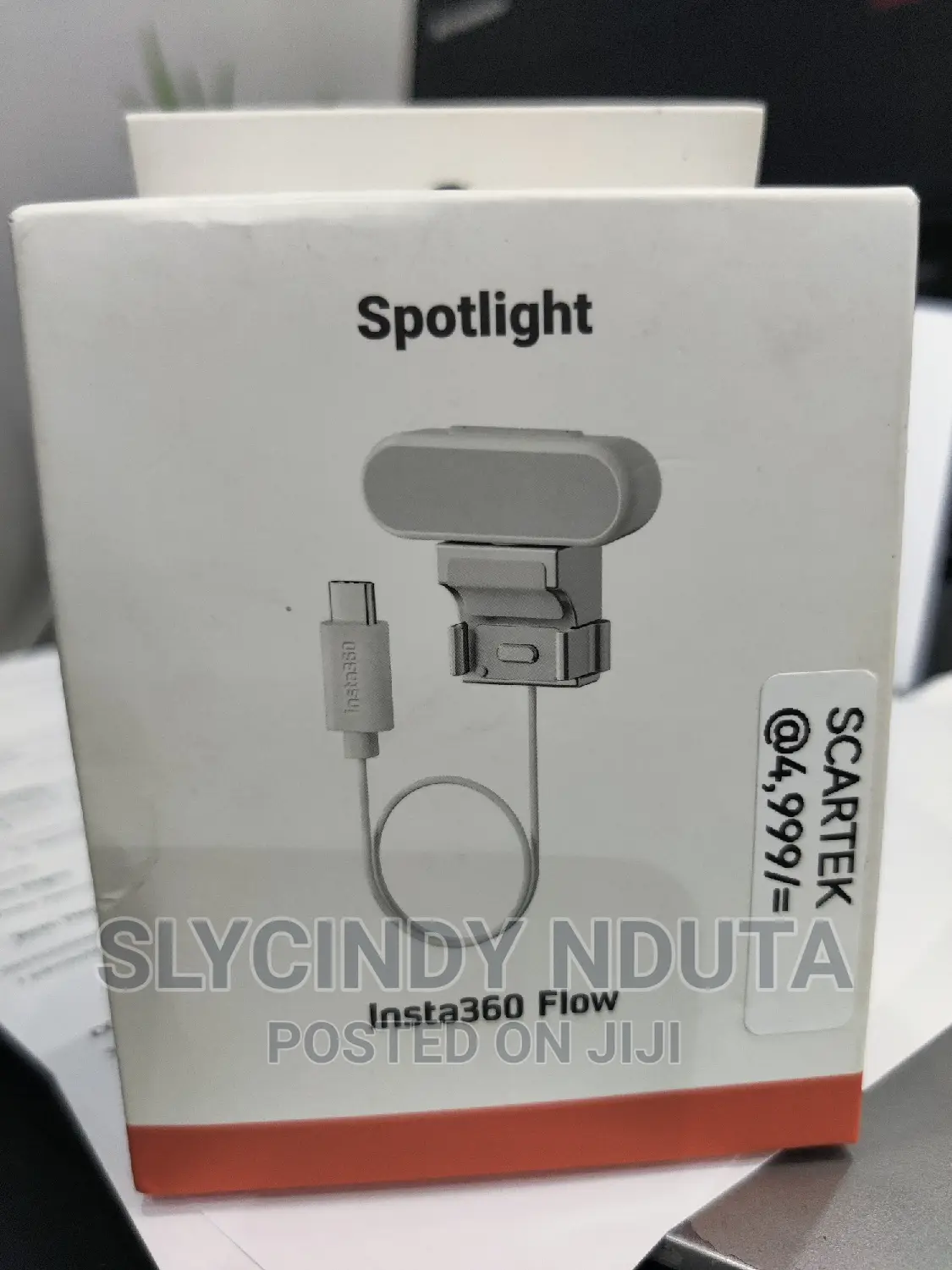 Insta360 Flow Spotlight