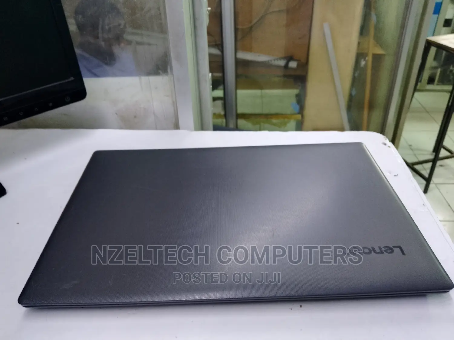 Laptop Lenovo IdeaPad 130 8GB Intel Core I5 HDD 1T