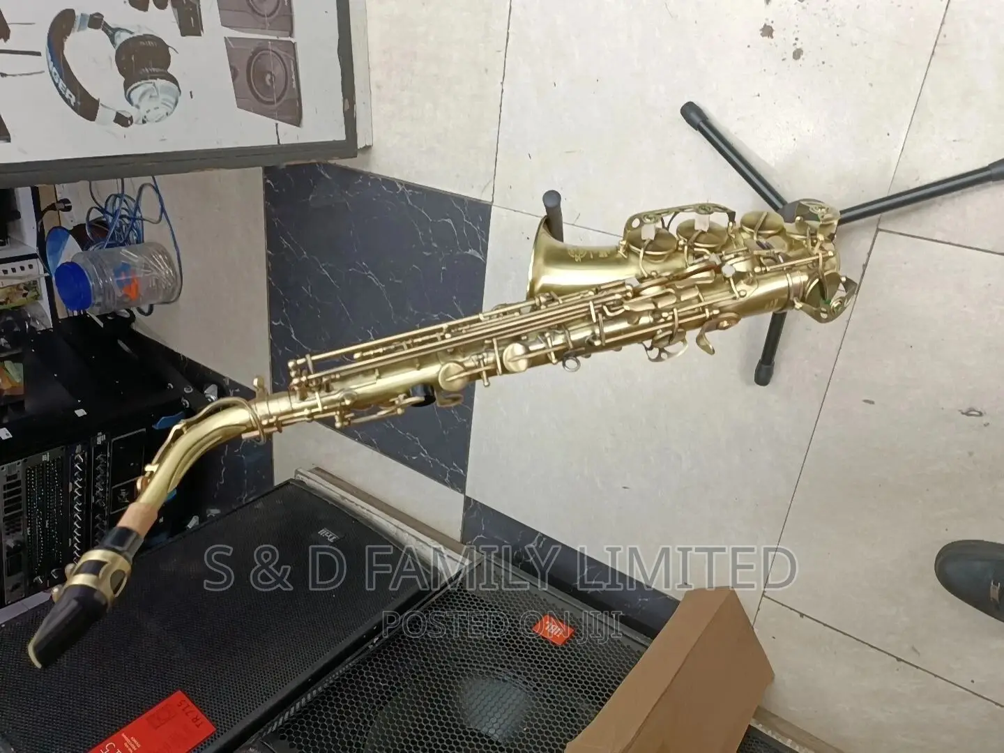 Selmer Alto Saxophone With Stand