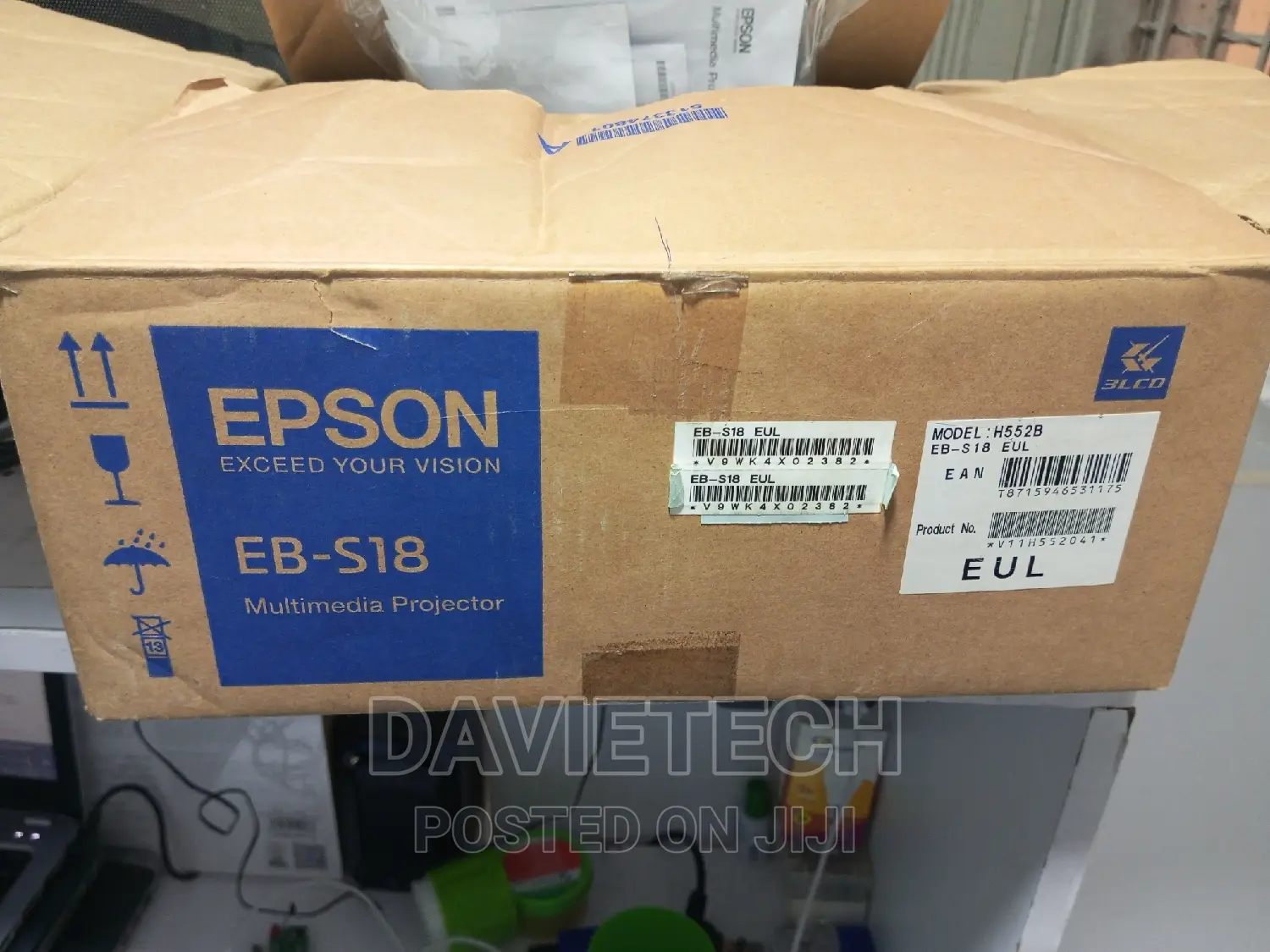 EPSON Eb S18 Projector, Brand New