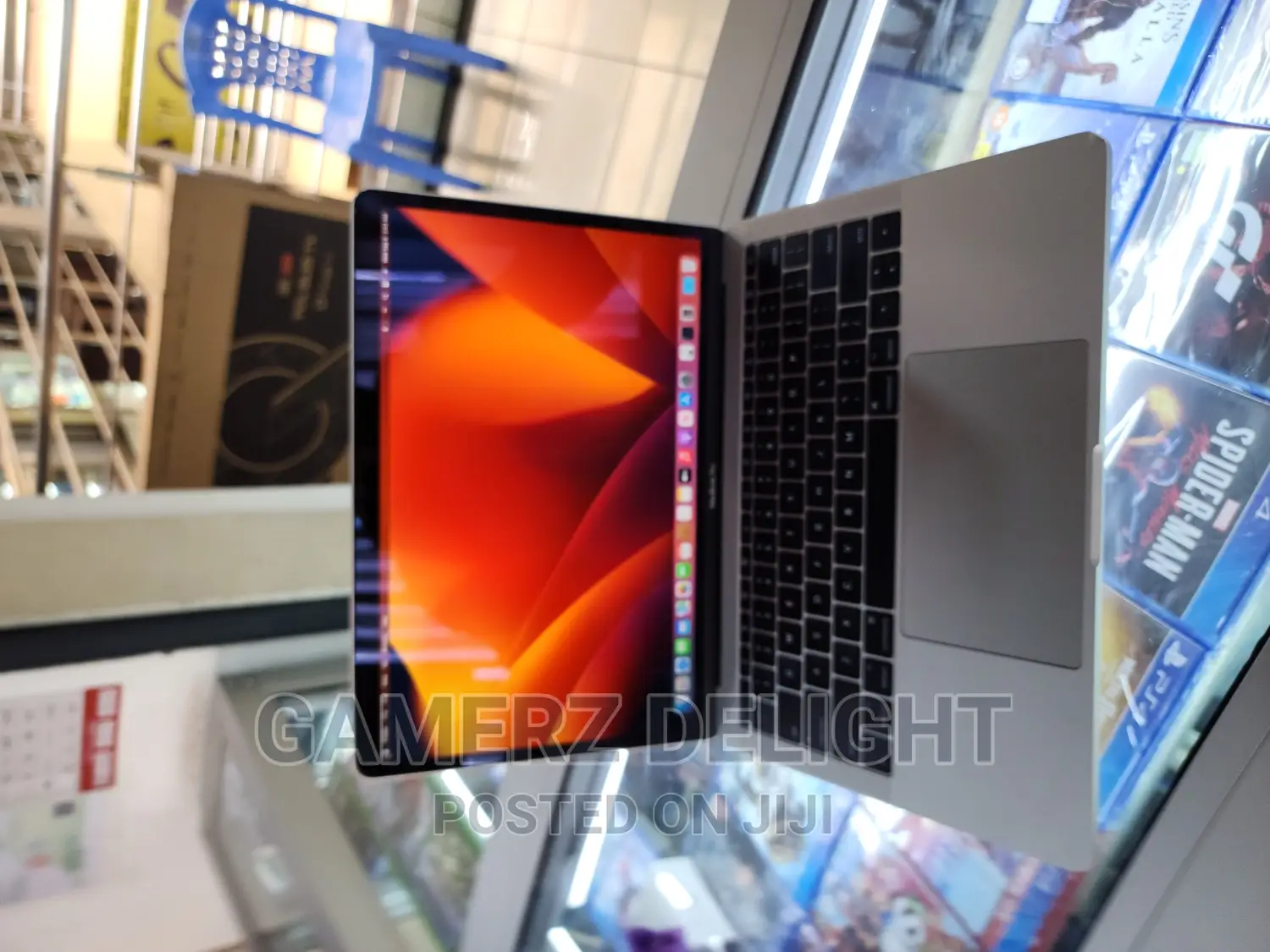 Laptop Apple MacBook Pro 2017 8GB Intel Core I5 SSD 256GB