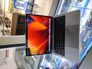 Laptop Apple MacBook Pro 2017 8GB Intel Core I5 SSD 256GB