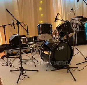 Tama 5 Piece Drumset With Shure Drum Mics
