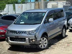 Mitsubishi Delica 2016 Silver