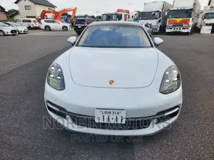 Porsche Cayenne 2018 White