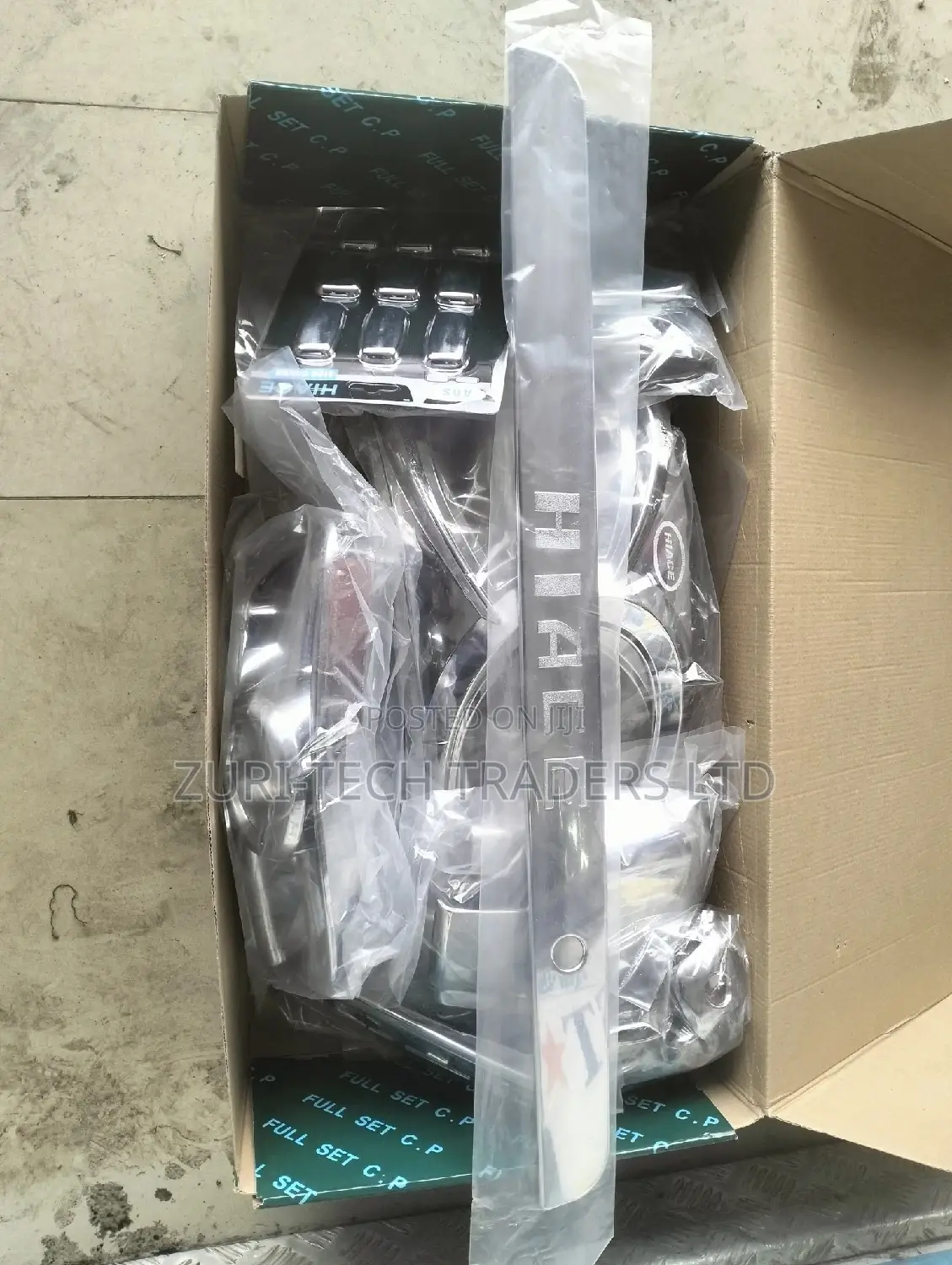 Hiace 7L Chrome Kit
