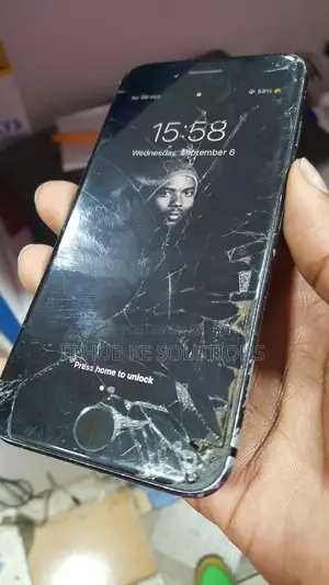 iPhone 7 Screen Replacement .