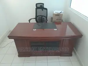 Executive Imported Office Desk 1.6 MTRS