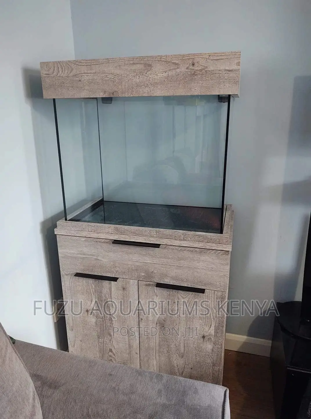 Classy Aquarium - Fully Equipped