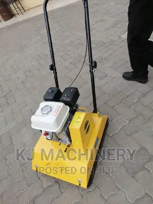 Hisaki Plate Compactor-Honda Engine-5.5hp-90kg-25kn Force