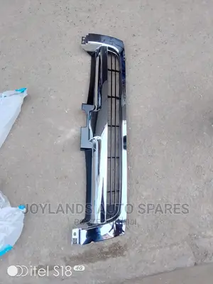 Hiace 7l 2005 Front Grille