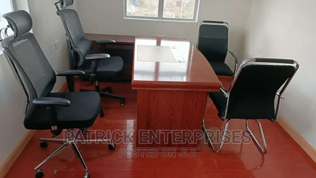 Executive Imported Office Desk 1.6 MTRS